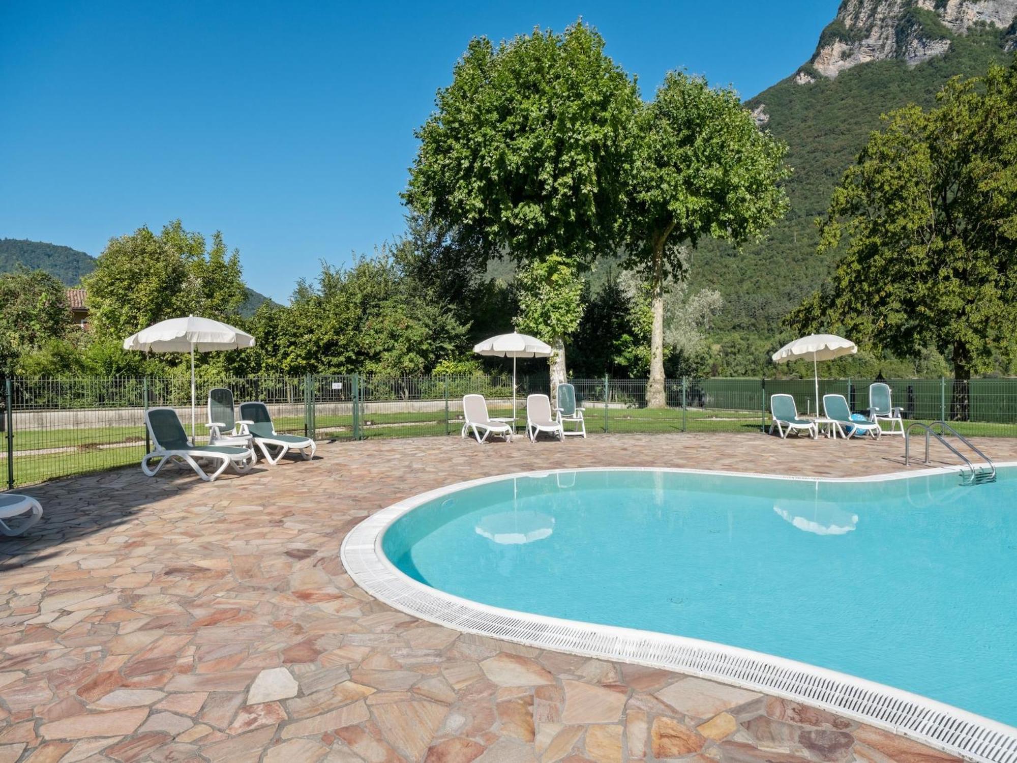 Spacious Apartment In Idro With Shared Pool Crone Exterior foto